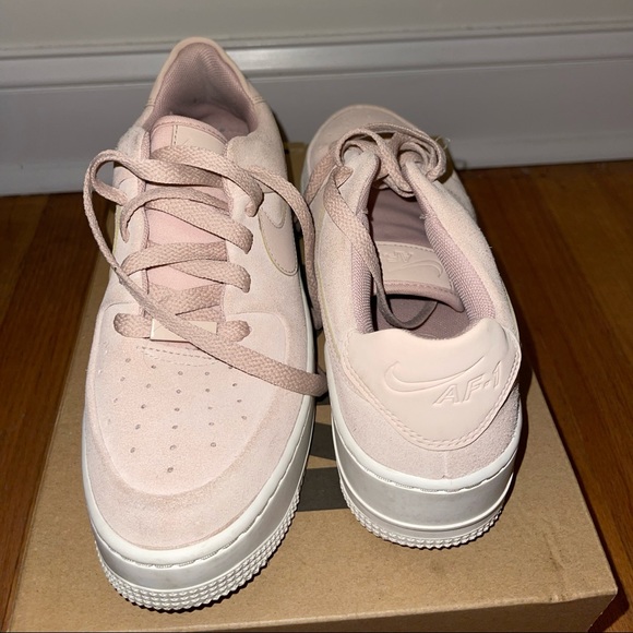 Nike Womens Sage Low - Picture 7 of 8